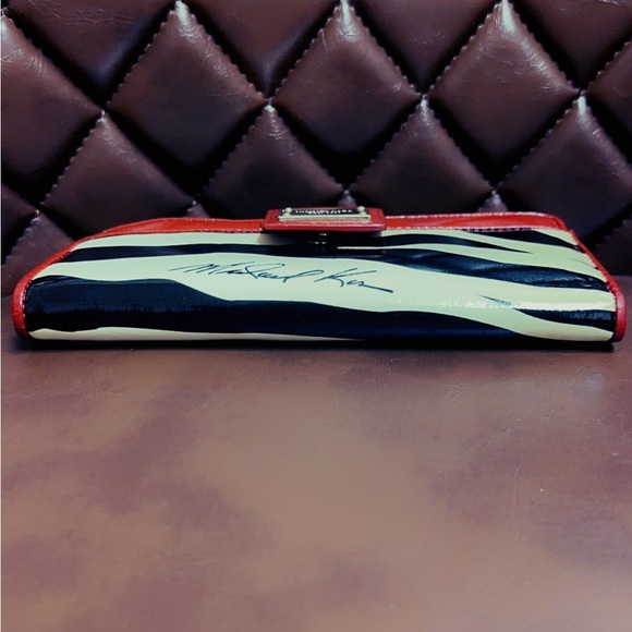 Michael Kors Tri Fold Signure Wallet Zebra & Red Patent Leather LIKE NEW - Picture 3 of 15